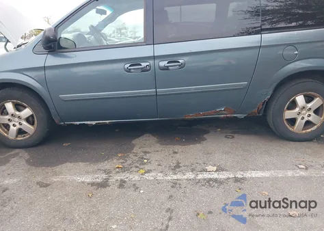 2005 Dodge Grand Caravan Sxt from USA, damaged, VIN 2D4GP44L05R149059